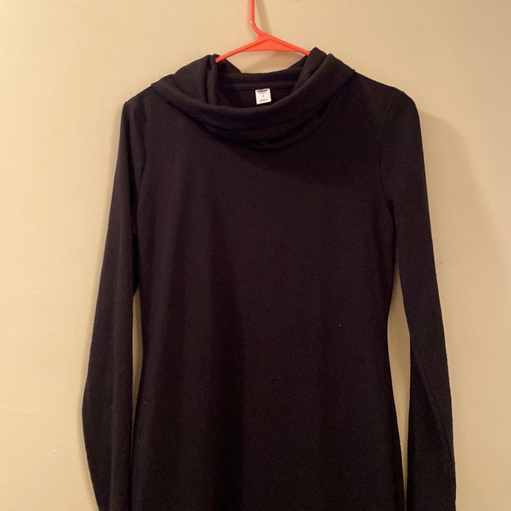 Black Old Navy Turtleneck Dress. Never been worn!  👗 Size Small.